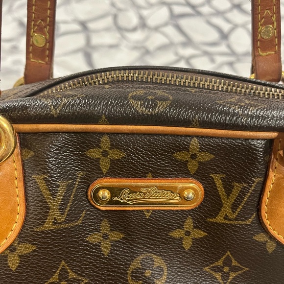 ***Authentic Louis Vuitton purse***good condition - Picture 5 of 15